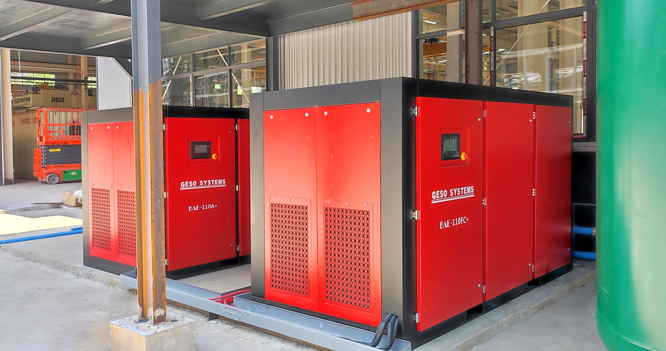 Hava kompresörleri petrokimya endüstrisinin verimli üretim ve güvenli operasyon sağlamasına yardımcı olur.